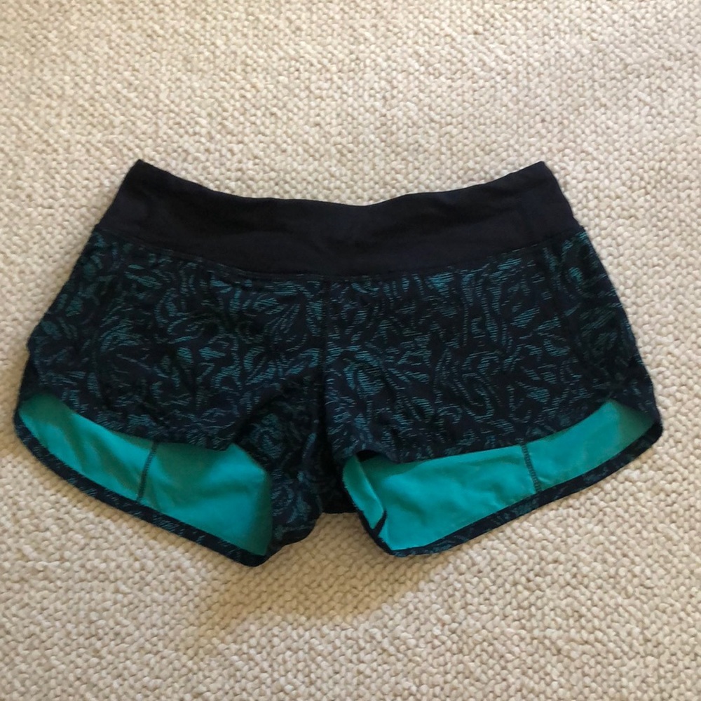 Lululemon speed up shorts 2.5”